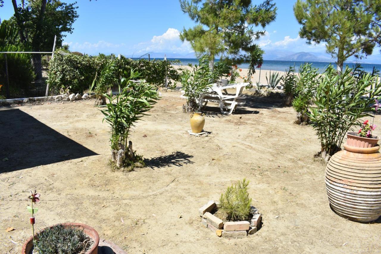 Bouka Beachfront Bungalows Ájosz Nikólaosz Kültér fotó