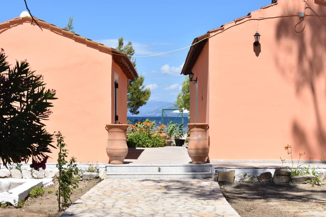 Bouka Beachfront Bungalows Ájosz Nikólaosz Kültér fotó